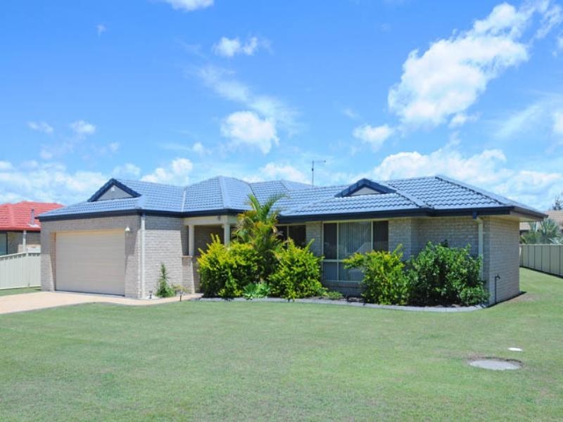 17 Bayview Drive, Yamba NSW 2464