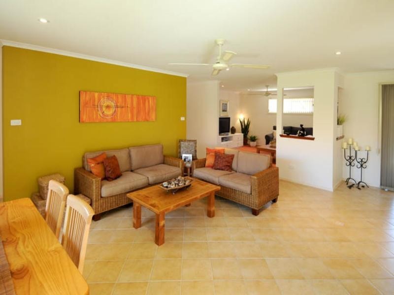 17 Bayview Drive, Yamba NSW 2464