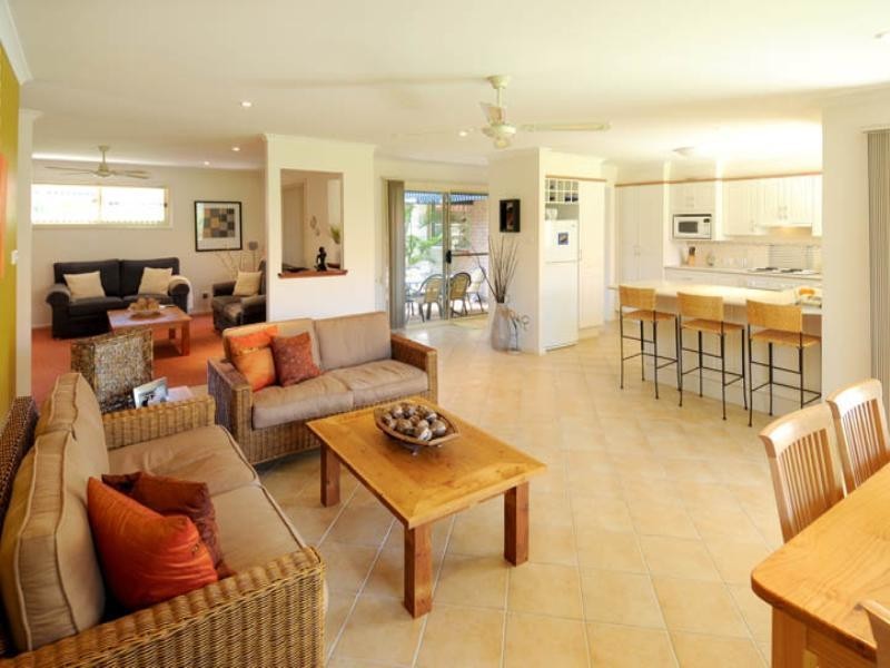 17 Bayview Drive, Yamba NSW 2464