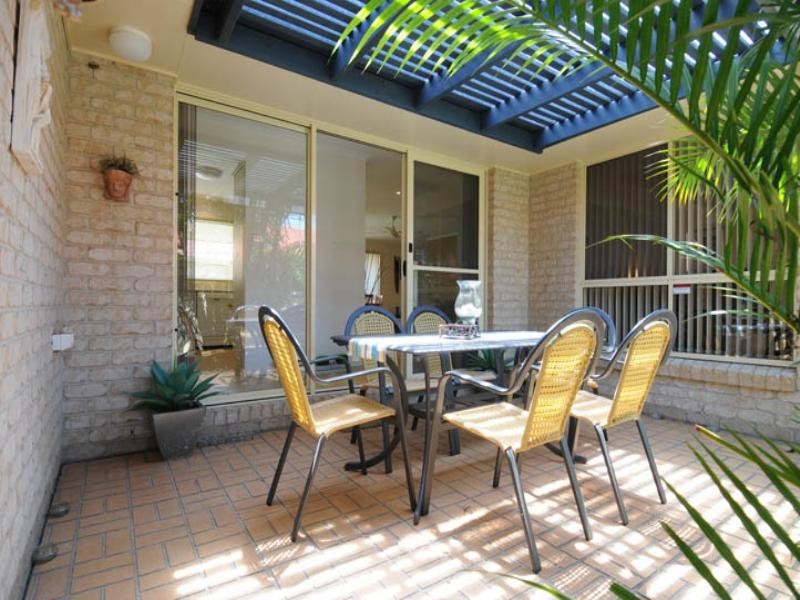 17 Bayview Drive, Yamba NSW 2464