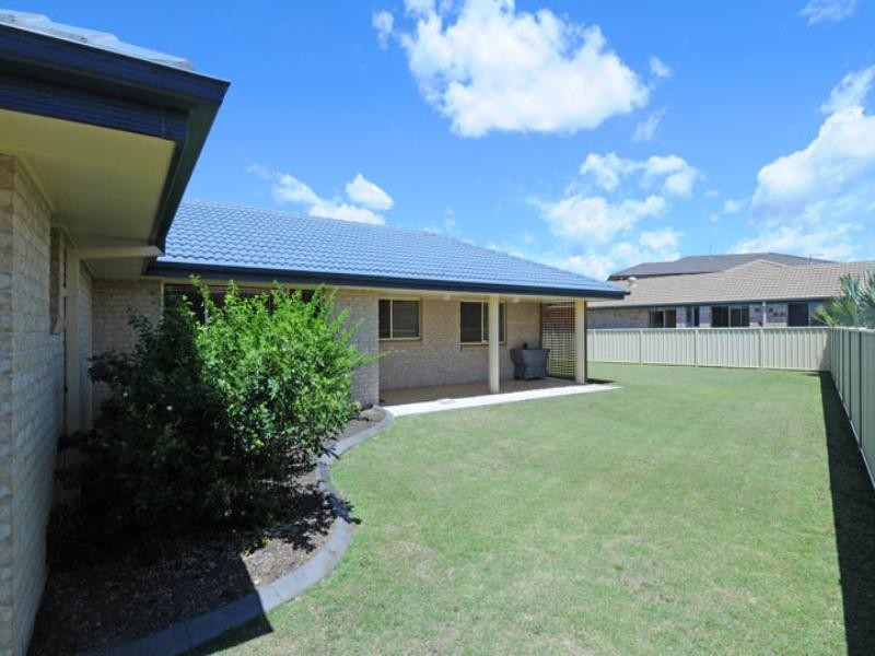 17 Bayview Drive, Yamba NSW 2464