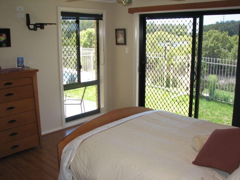 8 Bayview Drive, Yamba NSW 2464