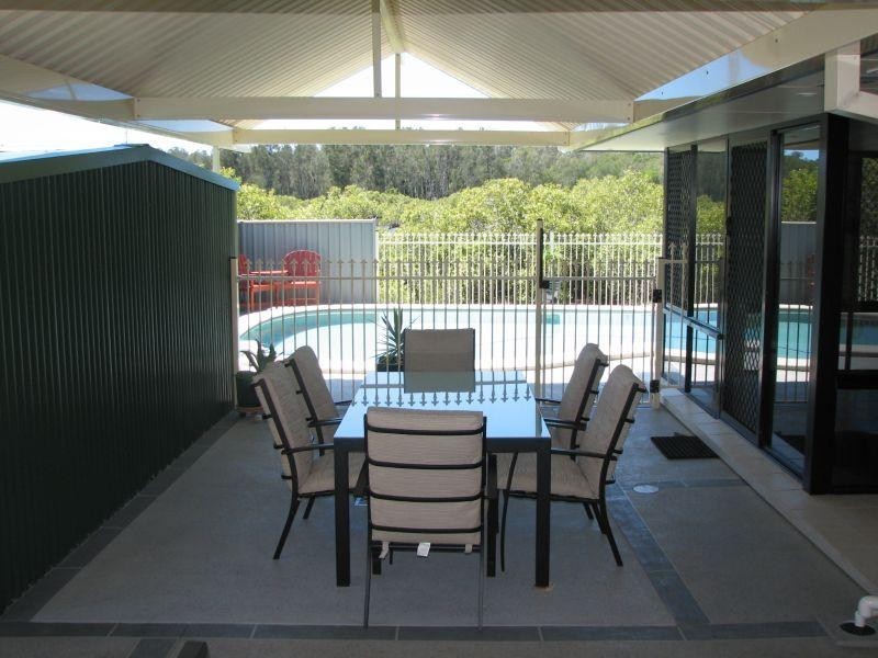 8 Bayview Drive, Yamba NSW 2464