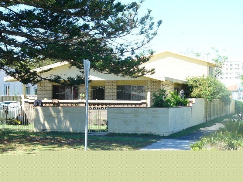 4 River Street, Yamba NSW 2464