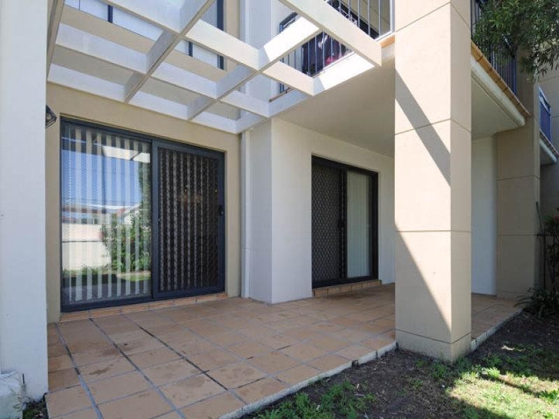 50/20 Pacific Parade, Yamba NSW 2464