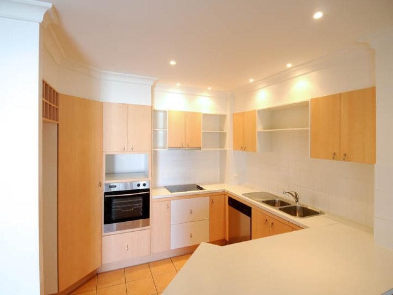 50/20 Pacific Parade, Yamba NSW 2464