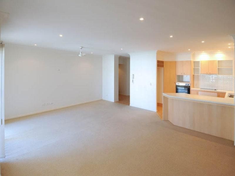 50/20 Pacific Parade, Yamba NSW 2464