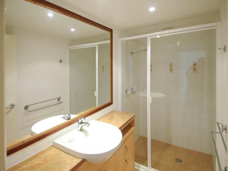 50/20 Pacific Parade, Yamba NSW 2464