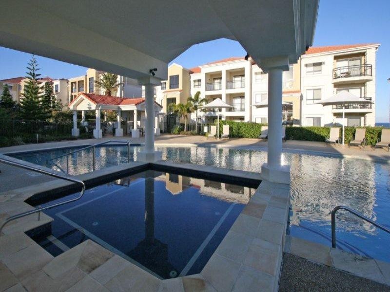 50/20 Pacific Parade, Yamba NSW 2464