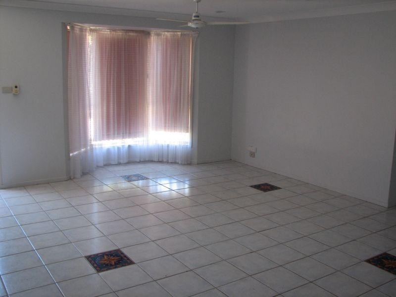 1/20 Ballanda Crescent, Iluka NSW 2466