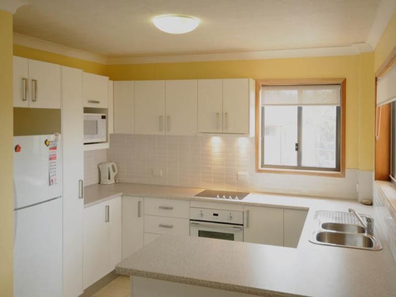 4/12 Pacific Parade, Yamba NSW 2464