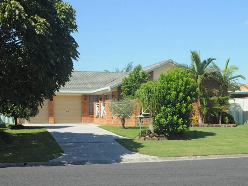 20 Gumnut Road, Yamba NSW 2464