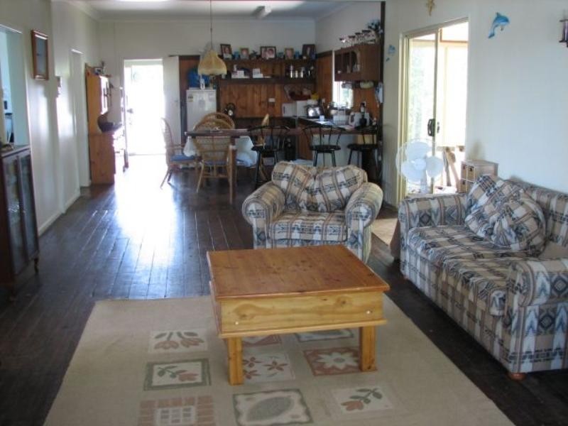 10 River Street, Palmers Island NSW 2463