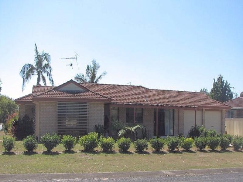 2 Binnacle Court, Yamba NSW 2464