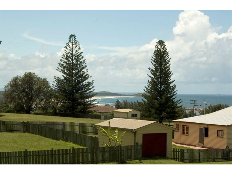 2/6 Clarence Street, Yamba NSW 2464