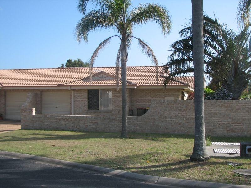 1,70 Acacia Circuit, Yamba NSW 2464