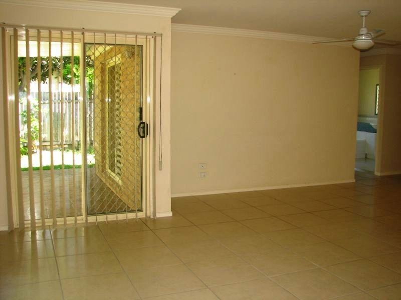 2 Bluewater Court, Yamba NSW 2464