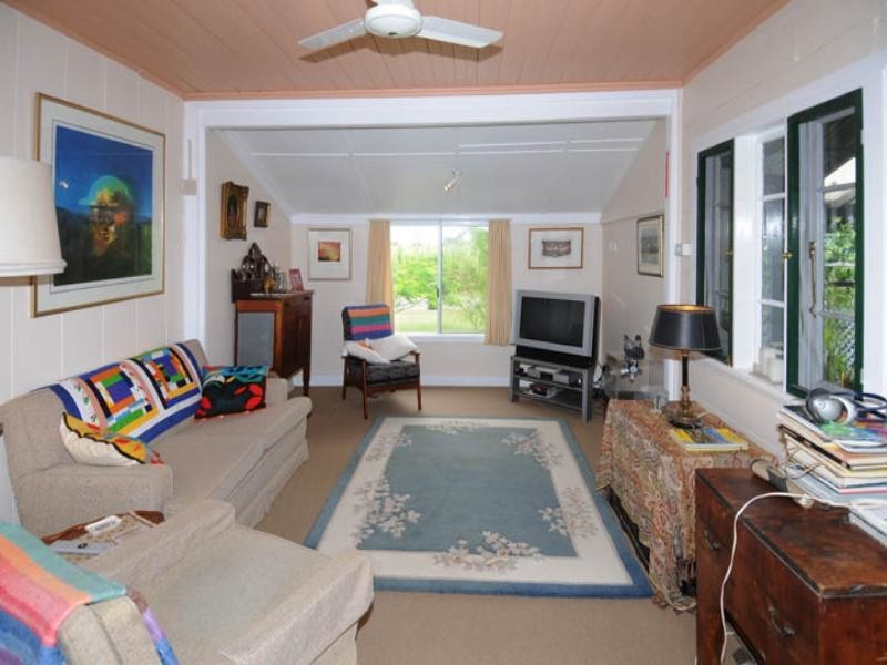 37 Chatsworth Road, Chatsworth Island, Yamba NSW 2464