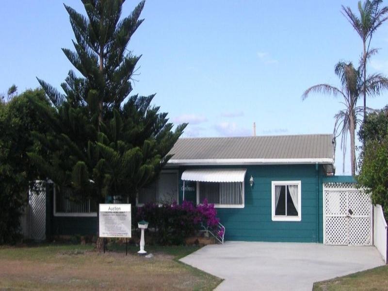 65 Yamba Street, Yamba NSW 2464