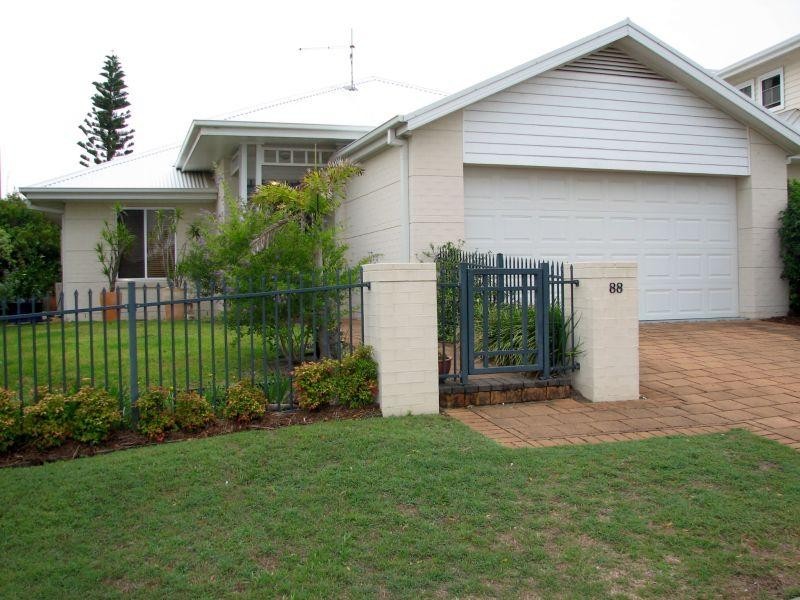 88 The Drive, Yamba NSW 2464
