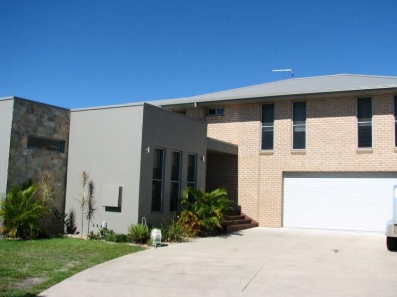 24 William Avenue, Yamba NSW 2464