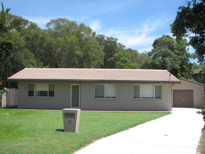 32 Coonawarra Court, Yamba NSW 2464
