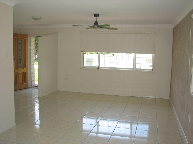 32 Coonawarra Court, Yamba NSW 2464