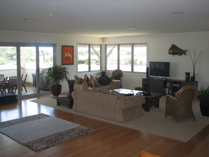 4 William Avenue, Yamba NSW 2464