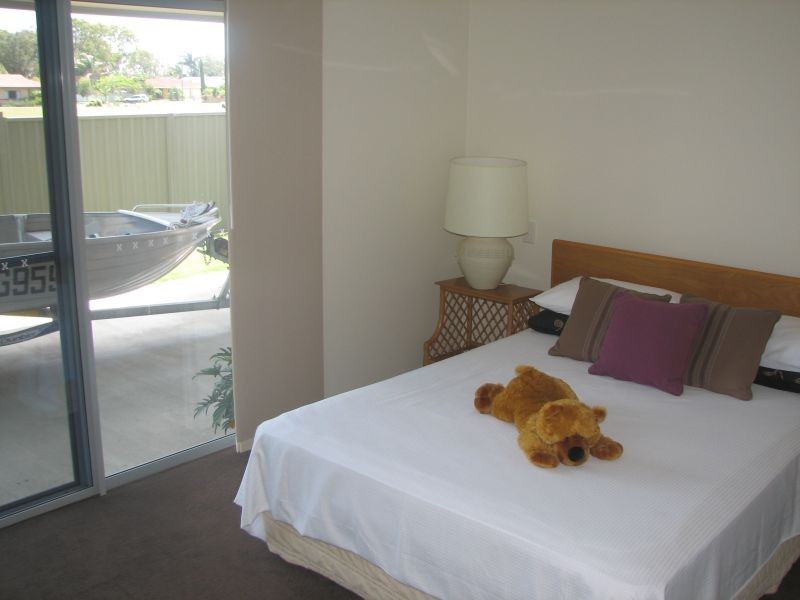 4 William Avenue, Yamba NSW 2464