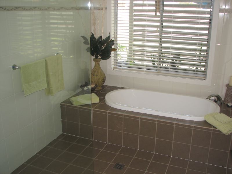 4 William Avenue, Yamba NSW 2464