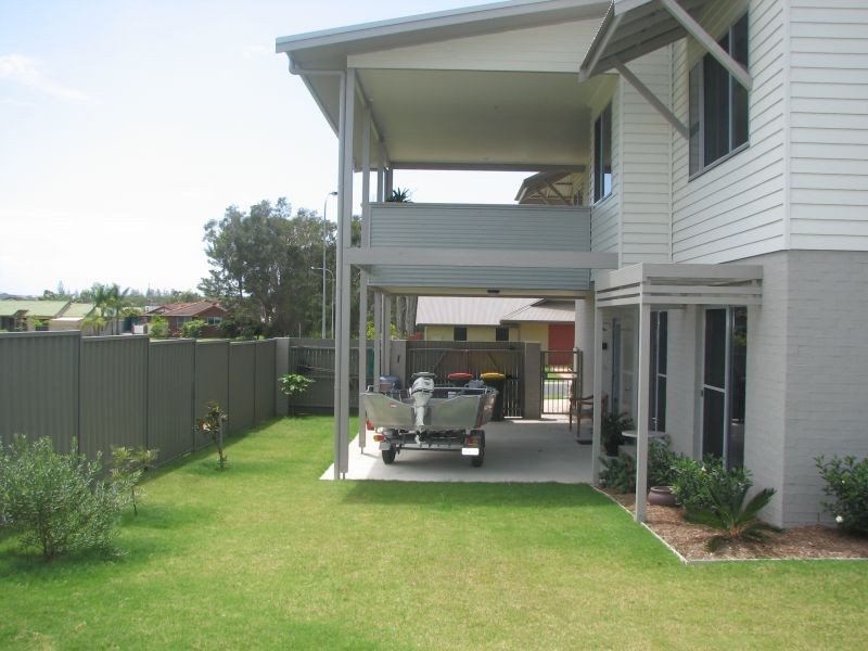 4 William Avenue, Yamba NSW 2464