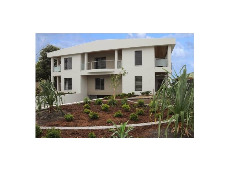 2,4,5/8 Bent Street, Yamba NSW 2464