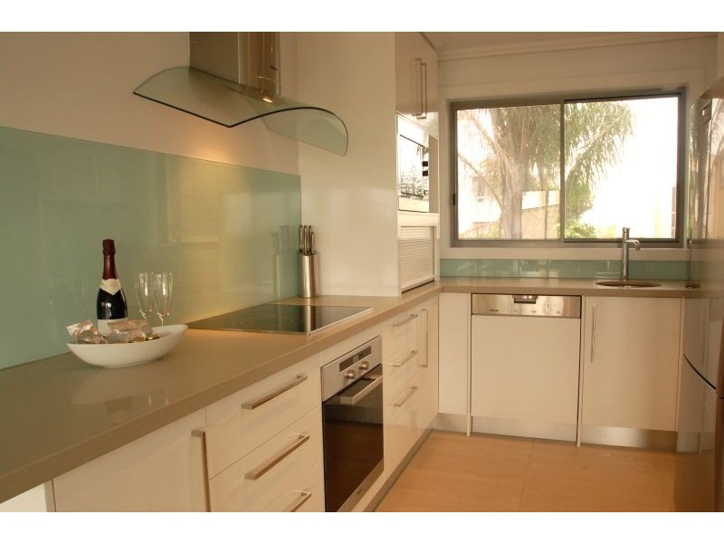 6 Clarence Street, Yamba NSW 2464