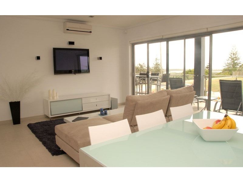 6 Clarence Street, Yamba NSW 2464