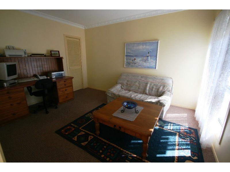 16 Moore Street, Victoria Point QLD 4165