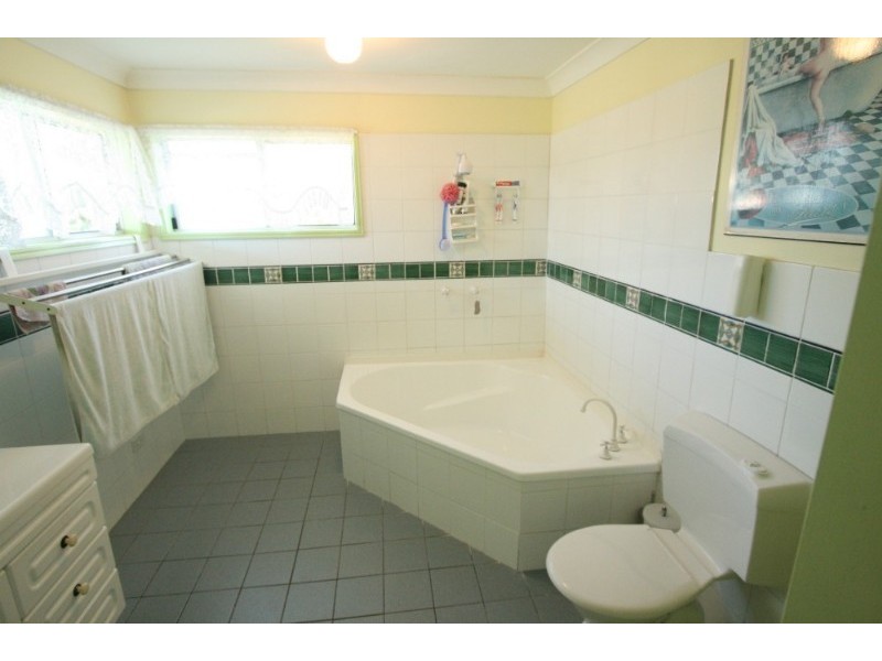 16 Moore Street, Victoria Point QLD 4165