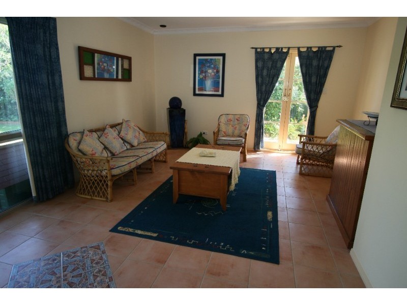 16 Moore Street, Victoria Point QLD 4165