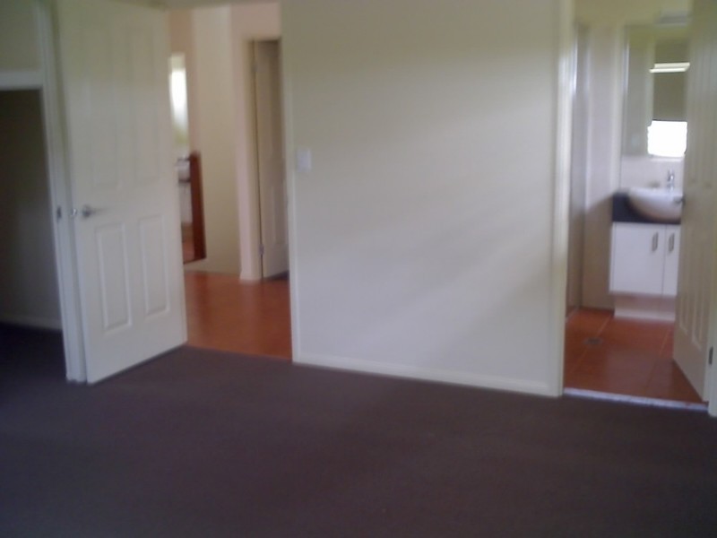 1/14 Irwin Place, Redland Bay QLD 4165