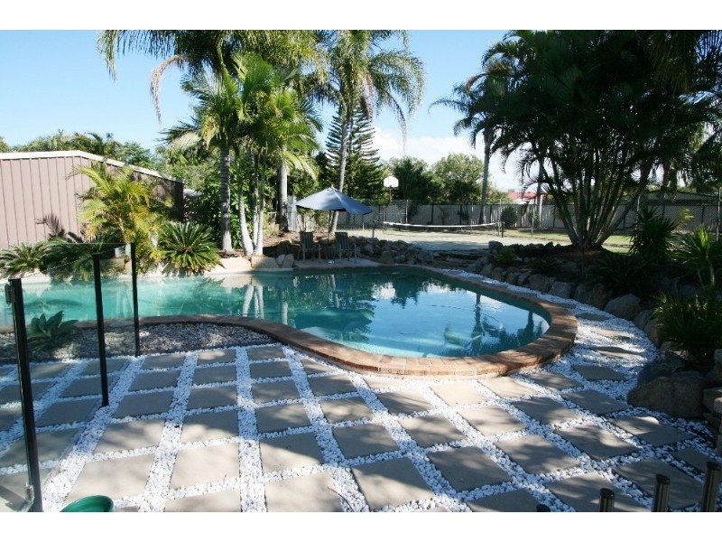 7 Carnoustie Court, Victoria Point QLD 4165