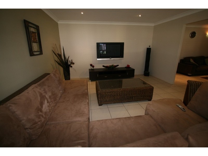 7 Carnoustie Court, Victoria Point QLD 4165