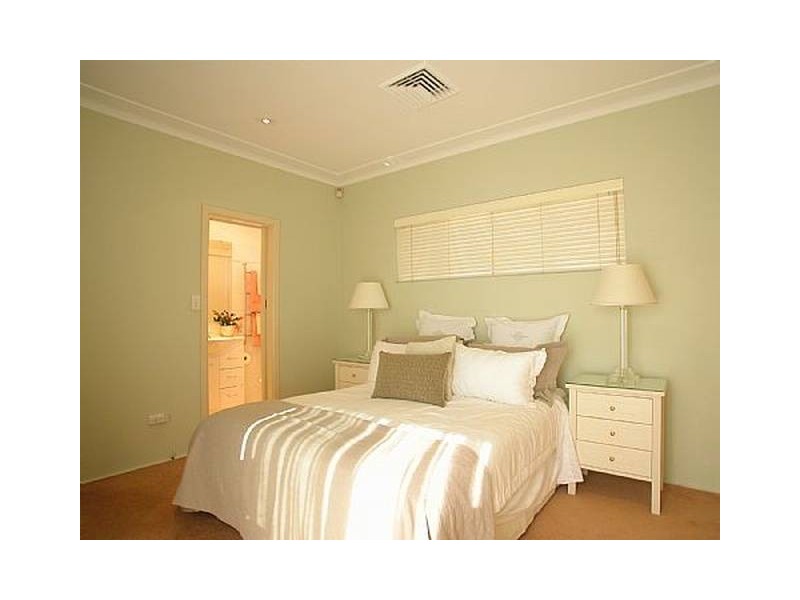 8 Allawah Place, Greenwich NSW 2065