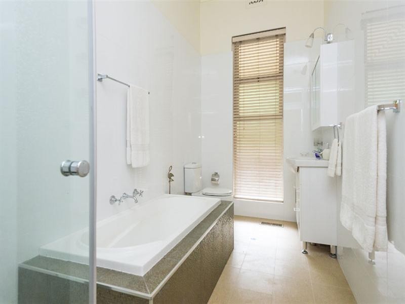 6 Findlay Avenue, Roseville NSW 2069