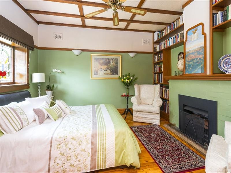 6 Sailors Bay Road, Willoughby NSW 2068