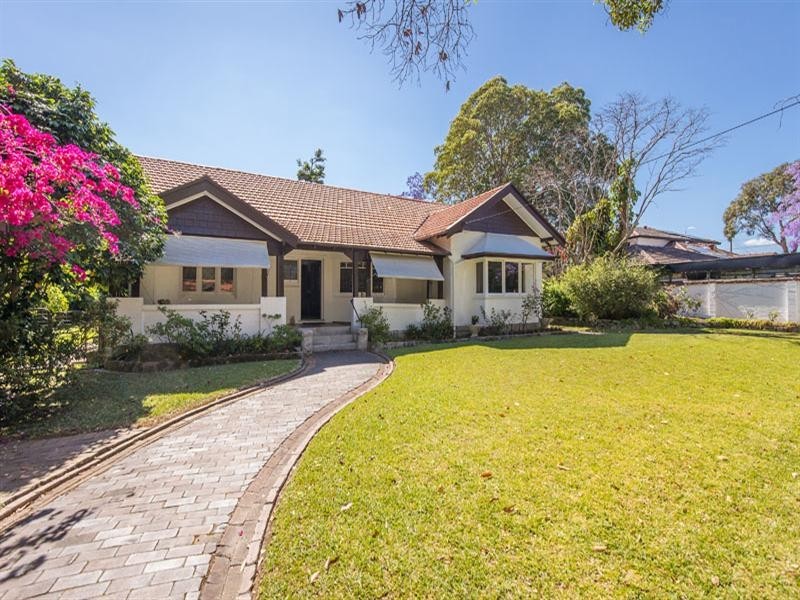 1 Clermiston Avenue, Roseville NSW 2069