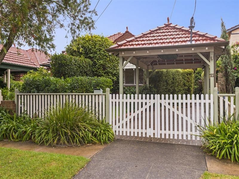 11 Crabbes Avenue, Willoughby NSW 2068