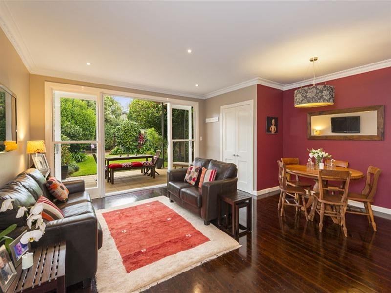 11 Crabbes Avenue, Willoughby NSW 2068