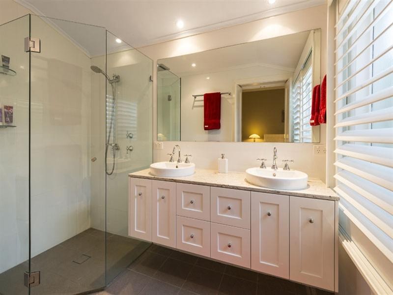 11 Crabbes Avenue, Willoughby NSW 2068