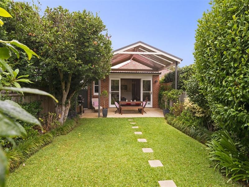 11 Crabbes Avenue, Willoughby NSW 2068