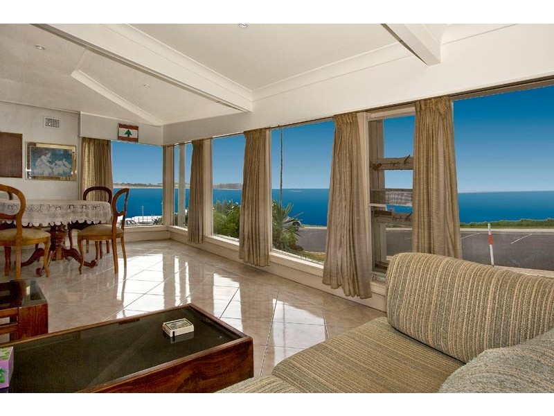 8 Monash Parade, Dee Why NSW 2099