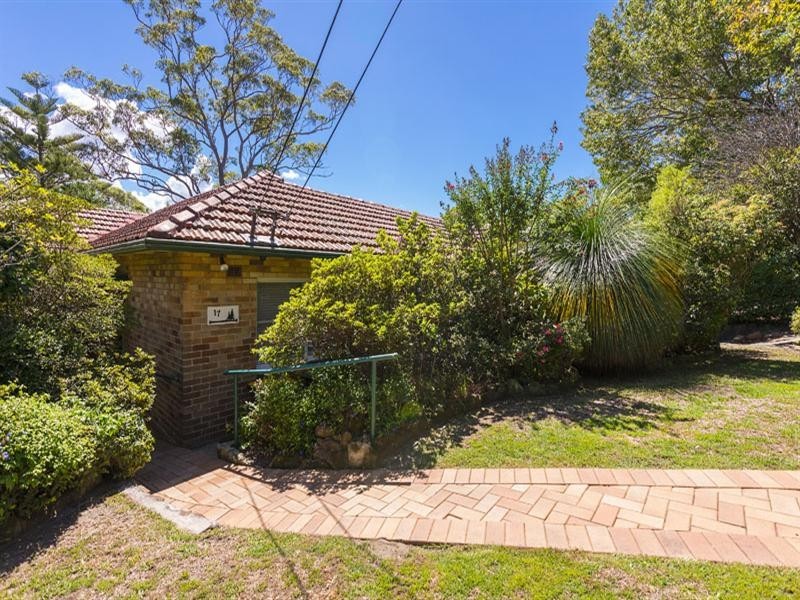 17 Heights Crescent, Middle Cove NSW 2068